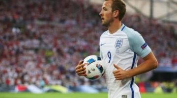 Harry Kane is taking corners again, but Alan Shearer cannot understand why