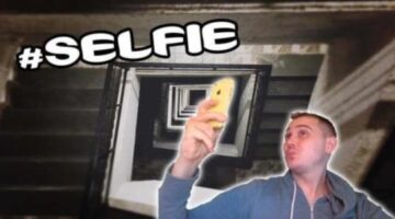 Selfie!! / Stairs