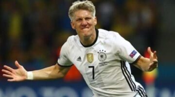 Fit-again Schweinsteiger revels in drought-ending goal