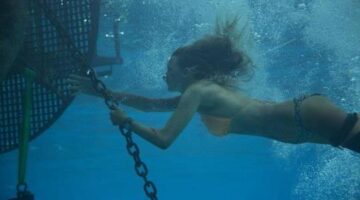 The Shallows Review – AVClub