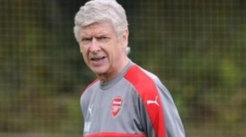Arsenal’s Arsène Wenger says he ‘would never rule out’ being England manager