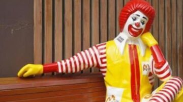 McDonald’s now blocks porn on its public Wi-Fi in the U.S., Starbucks urged to follow suit