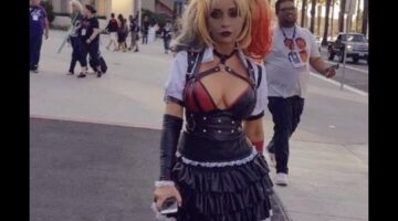 Voice Actress Tara Strong Rocks The Arkham Knight Harley Quinn Cosplay At SDCC