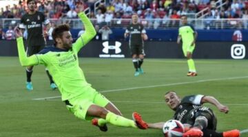 Liverpool 2-0 AC Milan: Divock Origi and Roberto Firmino on target
