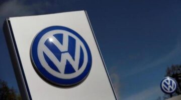 U.S. finds unapproved emissions software in VW Audi engines: Bild am Sonntag