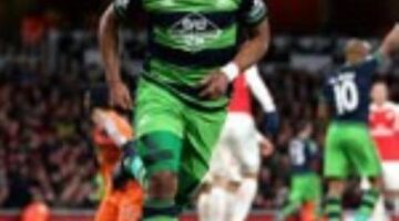 Everton agree £12m transfer fee for Swansea’s Ashley Williams – Sky sources