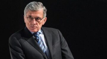FCC loses court battle to let cities build their own broadband