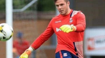 Jack Butland enters race to be fit to face Man City