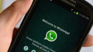 WhatsApp plans to let businesses onto its service before the end of the year