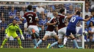 Chelsea have menacing look as Victor Moses completes defeat of Burnley