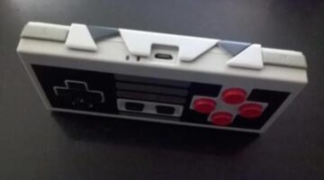 Analogue and 8Bitdo Give NES the Bluetooth I Never Knew It Needed
