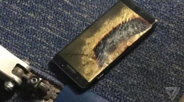 Replacement Samsung Galaxy Note 7 phone catches fire on Southwest plane