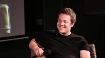 “Thomas Was Alone” Creator Mike Bithell Criticizes GAME’s PS VR Demo Charges
