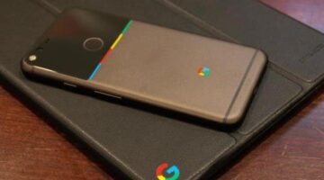 Pixel XL owners can snag “light bar” stickers to add some color to Google’s new phone