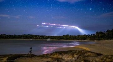 Just Now, A Man Spotted What Looks Like A Halo Ship Over Australia