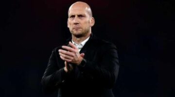 Old Trafford finally gets the chance to thank Manchester United legend Jaap Stam