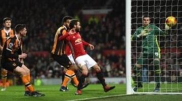 Juan Mata and Marouane Fellaini put Manchester United on top against Hull