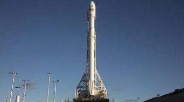 SpaceX launches first 10 of 70 Iridium NEXT satellites into space