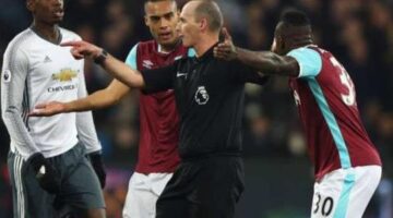 Mike Dean makes dreadful penalty call after demotion to Championship