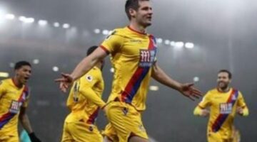 Dann and Benteke strike for Palace to seal crucial victory over Bournemouth