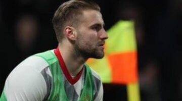 Luke Shaw to be left out for fourth Manchester United game in a row