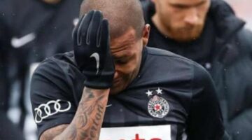 Everton Luiz leaves pitch in tears after racial abuse in Serbia