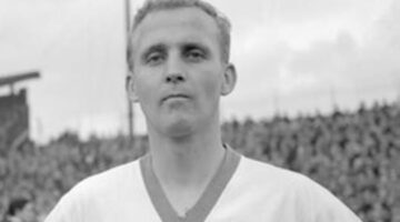 Alex Young, Everton, Hearts and Scotland great, dies aged 80