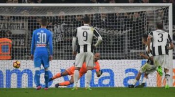 Juventus 3-1 Napoli: Paulo Dybala and Gonzalo Higuain hand Juve cup advantage