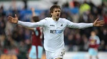 Swansea’s Fernando Llorente sinks Burnley and rights referee’s wrong