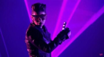Hailing a Ride with the Lyft Mono is as Easy as it Gets