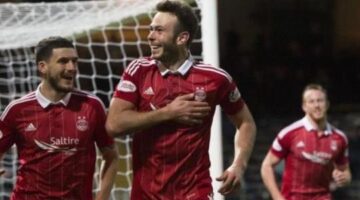 Aberdeen thump Dundee 7-0 to delay Celtic celebrations