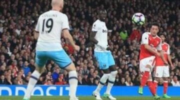 Mesut Özil sparks Arsenal win over West Ham to boost Arsène Wenger’s cause