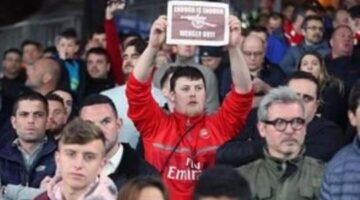 Arsenal’s latest bruising beating leaves Arsène Wenger at point of no return