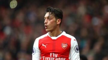Mesut Ozil delivers major update on Arsenal contract talks
