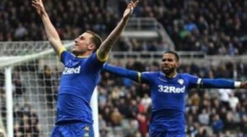 Chris Wood’s late strike for Leeds dents Newcastle’s drive for top flight