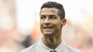 Ronaldo will last longer at the top than Messi, claims Gary Neville