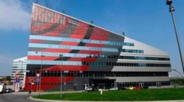 Milan have new Chinese owners but doubts grow over Li’s resources