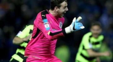 Danny Ward’s heroics send Huddersfield Town to Wembley