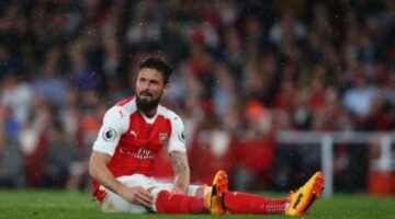 Giroud sparks speculation about Arsenal future