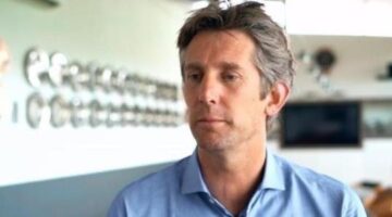 Europa League final: Edwin van der Sar wants Ajax to beat Man Utd