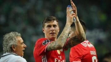 Man Utd to seal £35m transfer on Wednesday as new signing agrees huge contract