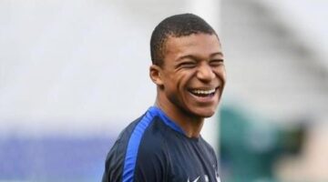 Kylian Mbappe ‘likes’ Manchester United legend’s brilliant tweet after France match