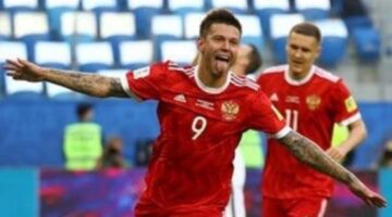 Smolov launches Confederations Cup mission to spark Russia World Cup fever