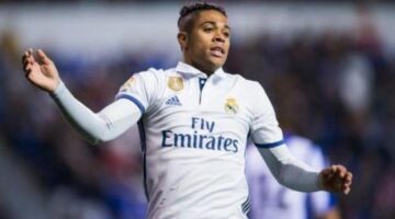 Lyon confirm new striker signing amid Lacazette exit rumours