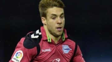 Watford sign Kiko Femenia from Alaves & Daniel Bachmann from Stoke