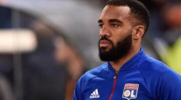 Lacazette’s pre-season involvement held up as Arsenal book delayed flight