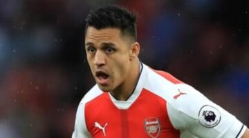 Arsenal Transfer News: Per Mertesacker says Alexis Sanchez needs space to decide future