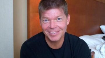 Rob Liefeld on Comic-Con, Writing Screenplays, Josh Brolin as Cable and More
