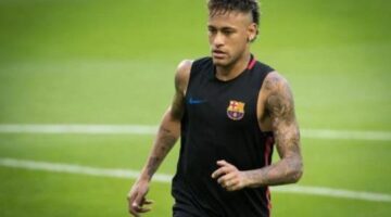 Ronaldinho sends Neymar message over PSG transfer