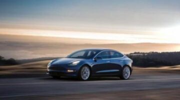 Reviewers of Tesla’s Newest Vehicle Are Unanimous: “The Model 3 Has No Competition”